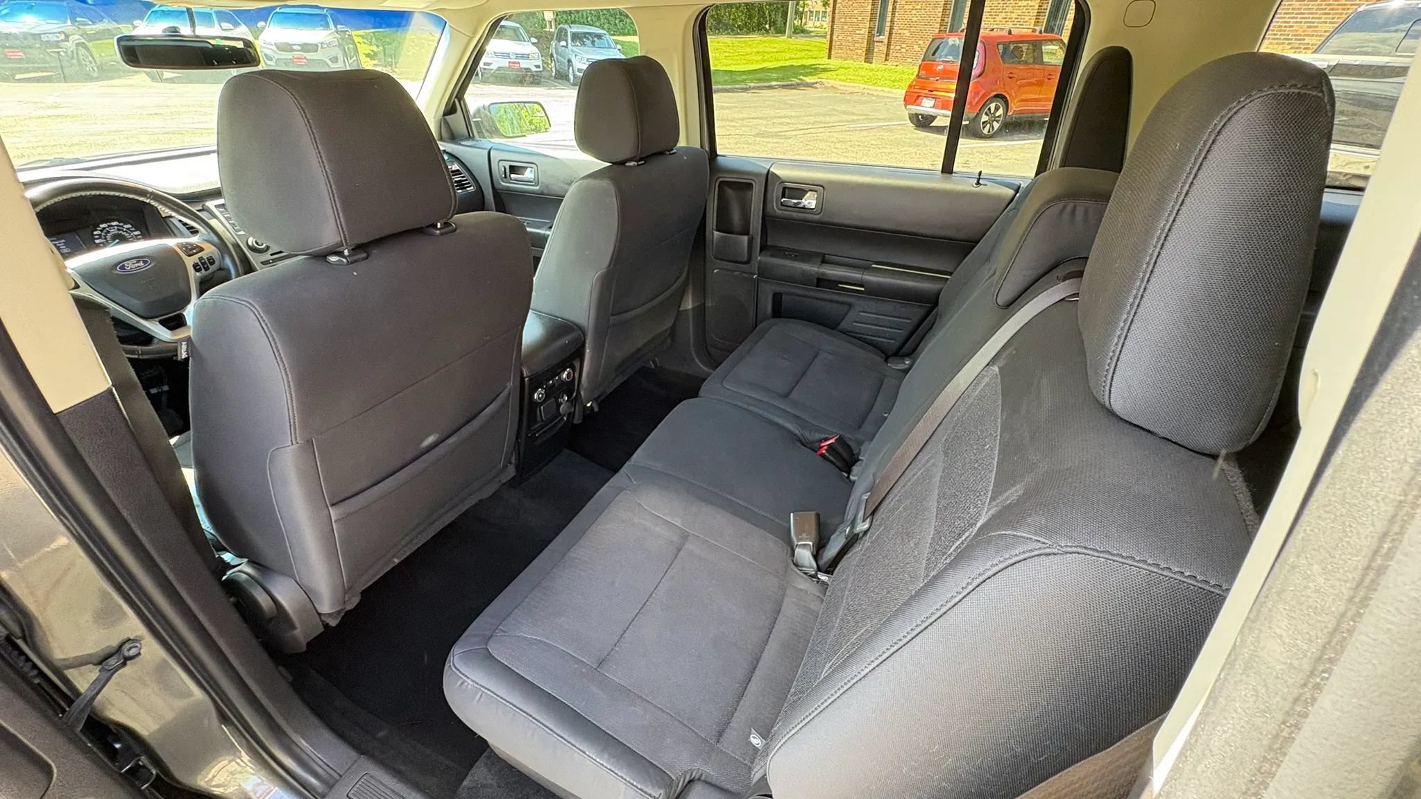 Used 2018 Ford Flex SE FWD image 26