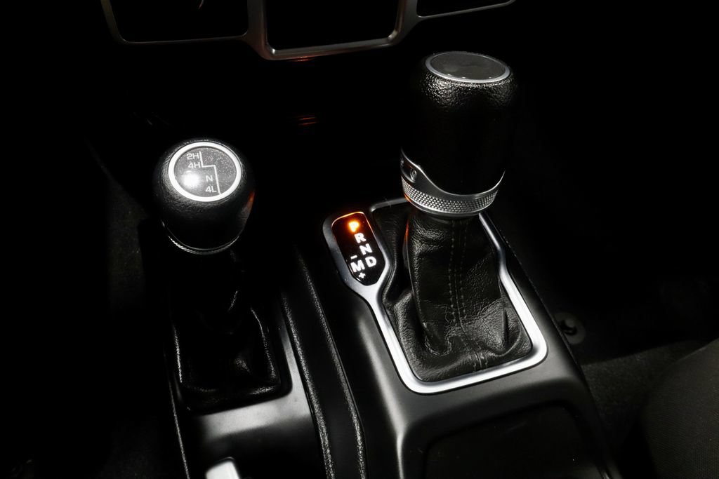 Used 2022 Jeep Wrangler Unlimited Sport AWD/4WD image 29