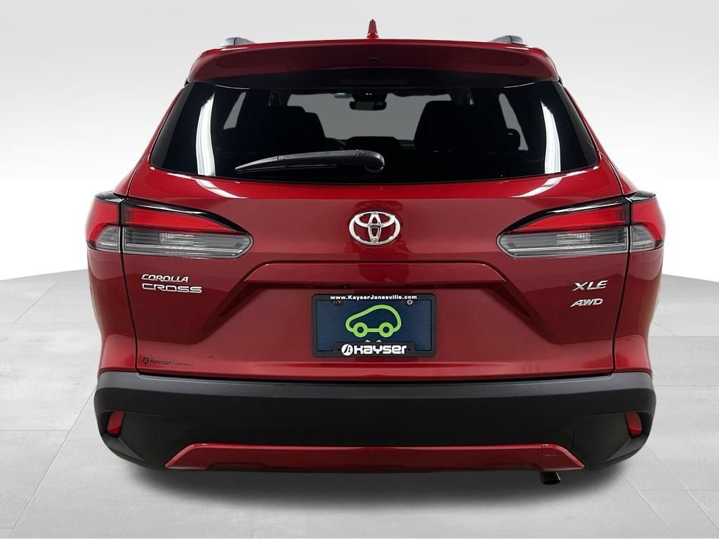 Used 2023 Toyota Corolla Cross XLE AWD/4WD image 4