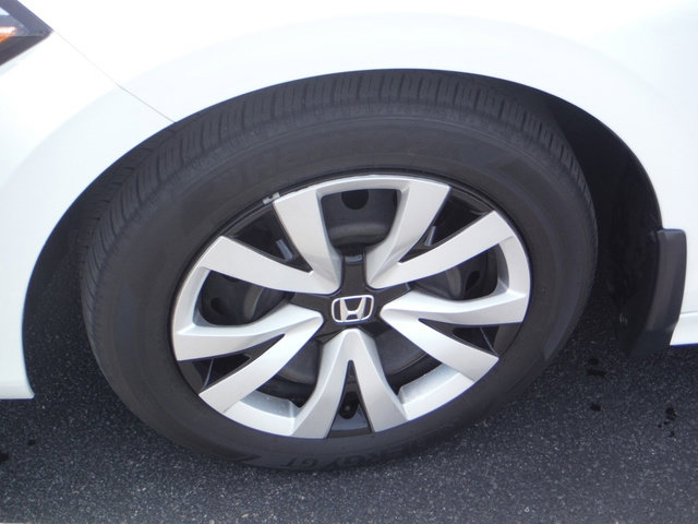 Used 2024 Honda Civic LX image 3