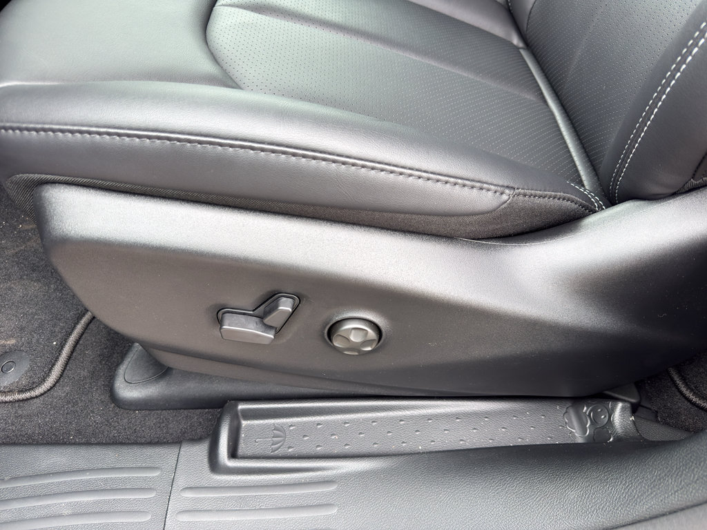 New 2026 Chrysler Pacifica Select FWD image 13