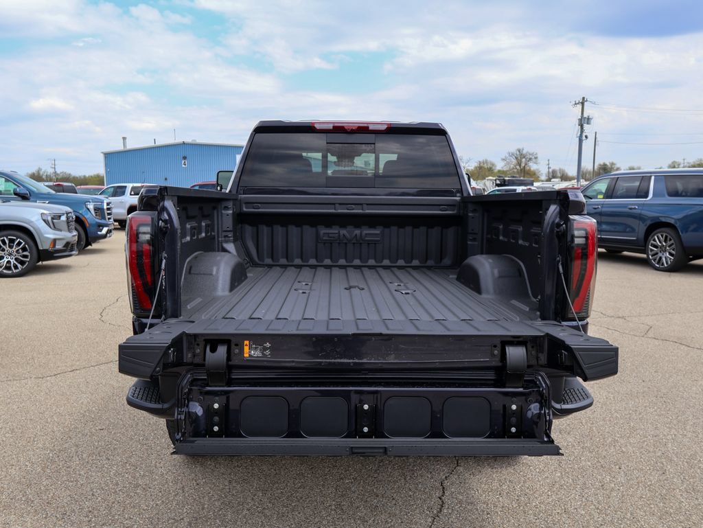 New 2026 GMC Sierra 2500 AT4 w/ AT4 Premium Plus Package AWD/4WD image 5