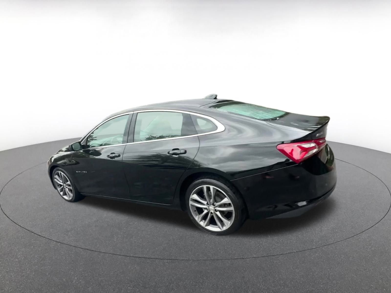 Used 2024 Chevrolet Malibu LT image 10