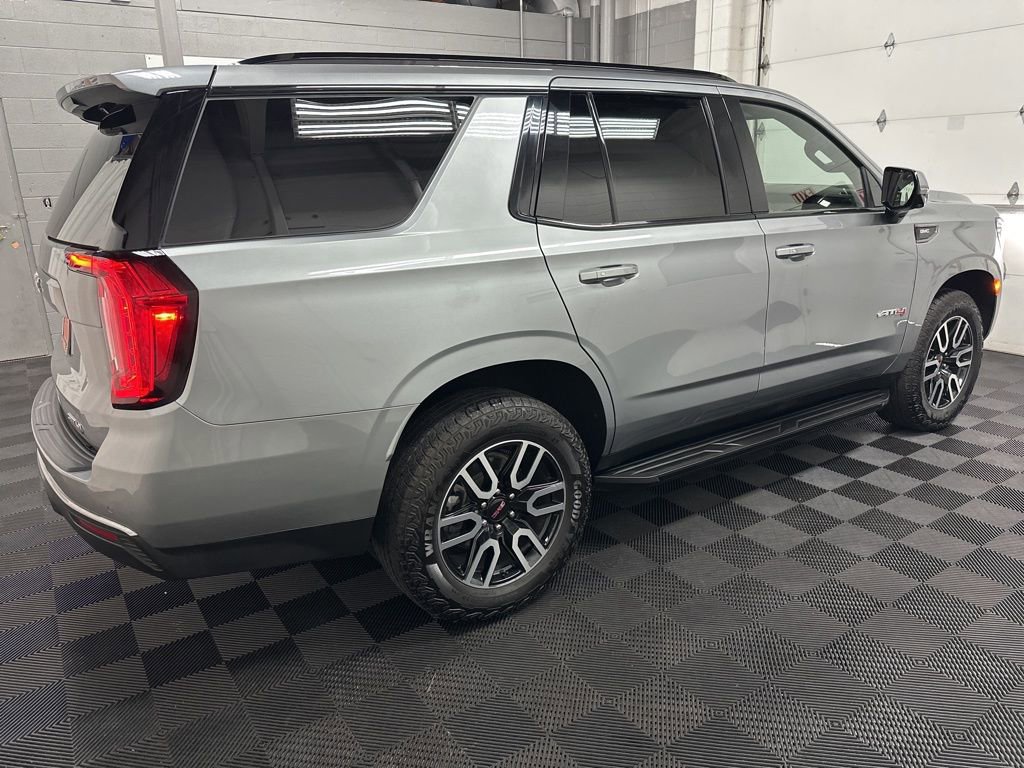 Used 2024 GMC Yukon AT4 w/ Technology Package AWD/4WD image 11