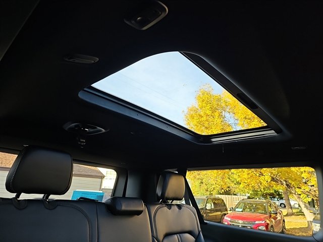 New 2025 Jeep Wagoneer L Series II image 18