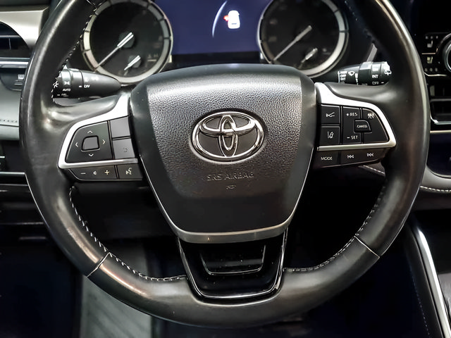 Used 2022 Toyota Highlander Limited AWD/4WD image 16