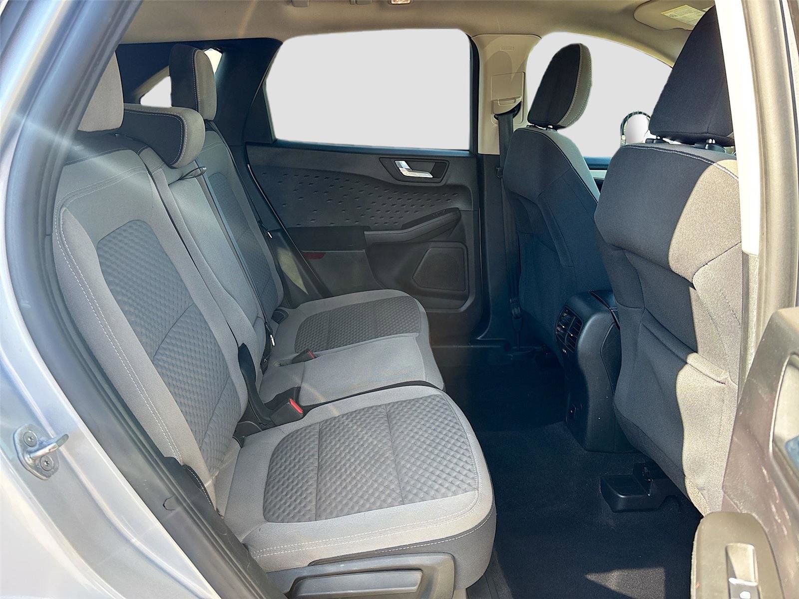 Used 2020 Ford Escape SE image 27