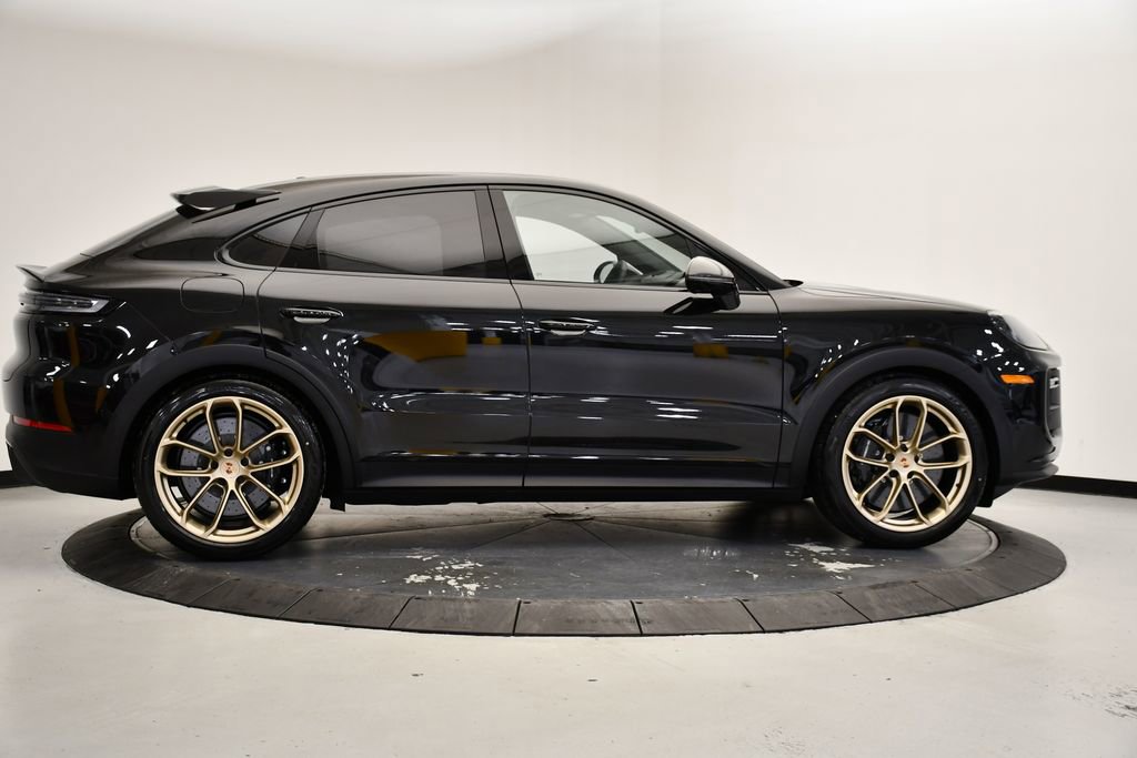 New 2026 Porsche Cayenne Turbo GT AWD/4WD image 8