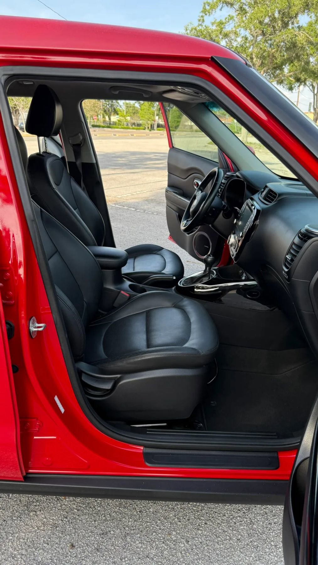 Used 2016 Kia Soul ! w/ Premium Package FWD image 13