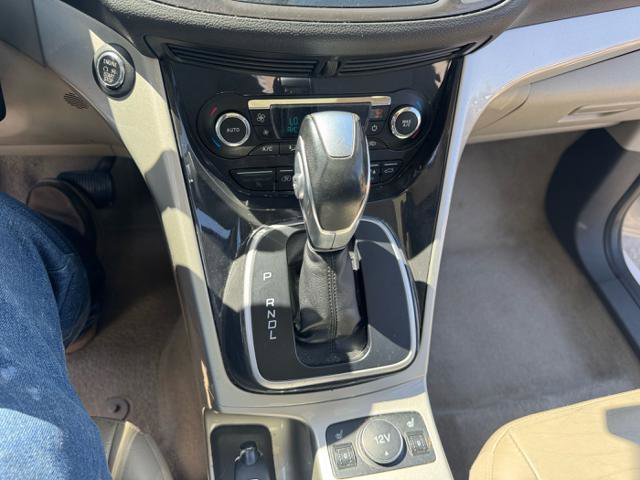 Used 2015 Ford C-MAX Energi SEL w/ Equipment Group 303A FWD image 16