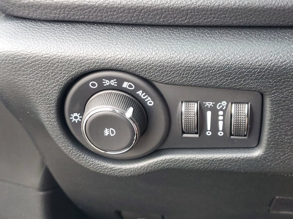 Used 2026 Chrysler Pacifica Limited w/ S Appearance Package FWD image 23