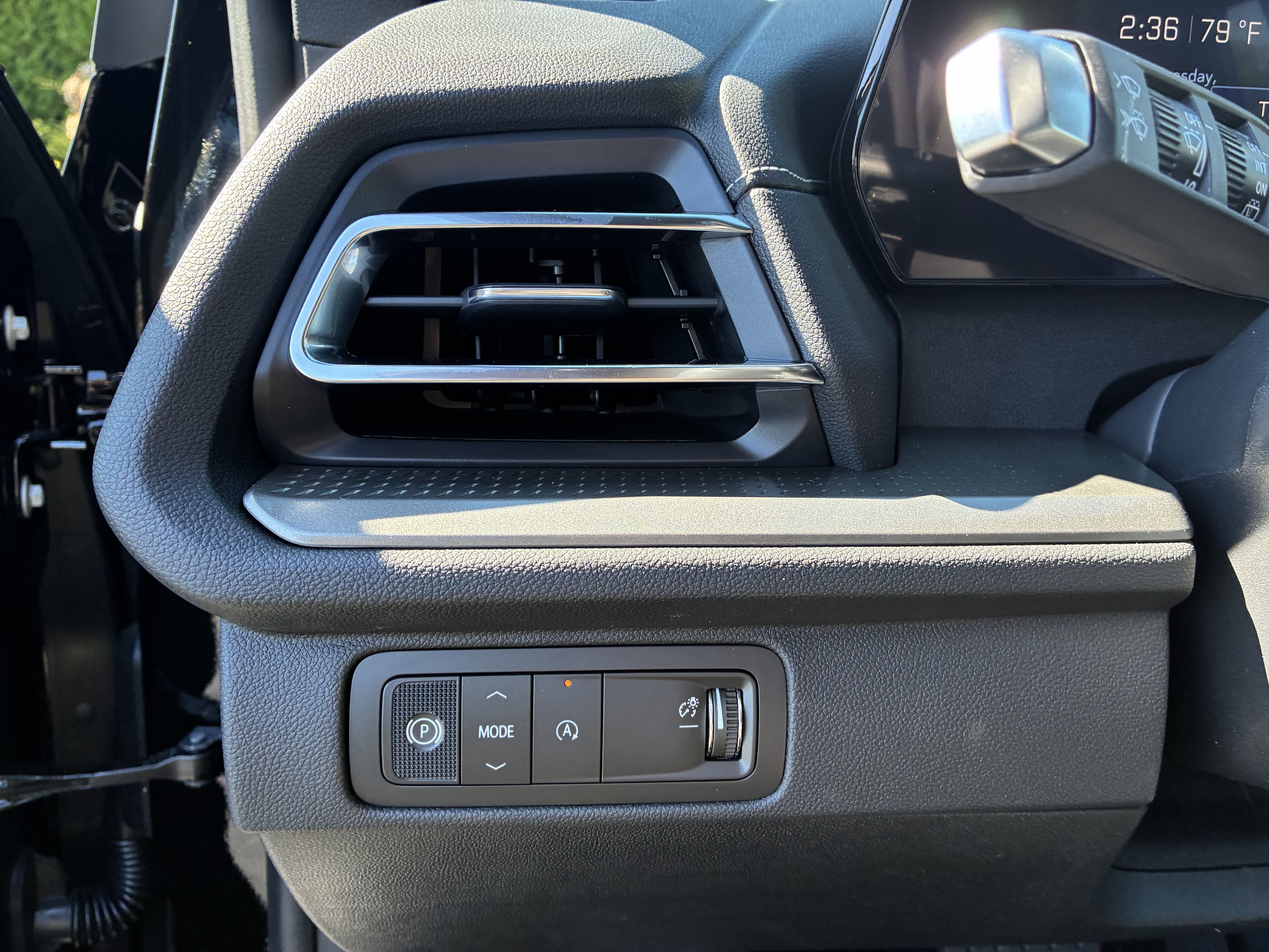 New 2027 Chevrolet Traverse LT FWD image 27