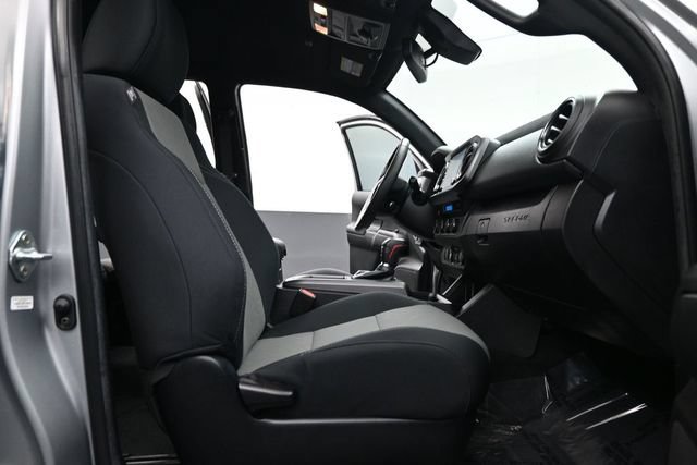 Used 2023 Toyota Tacoma TRD Off-Road w/ Black Out Package (TMS) AWD/4WD image 21