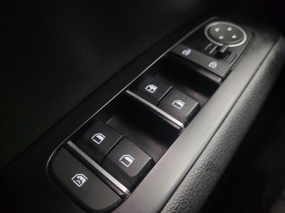 Used 2023 Kia Soul LX image 27
