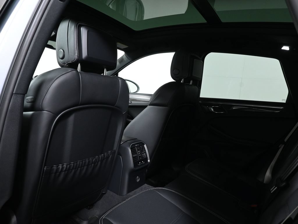 Used 2026 Porsche Macan S AWD/4WD image 8