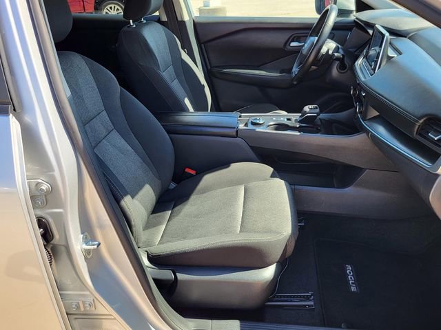 Used 2025 Nissan Rogue SV image 26
