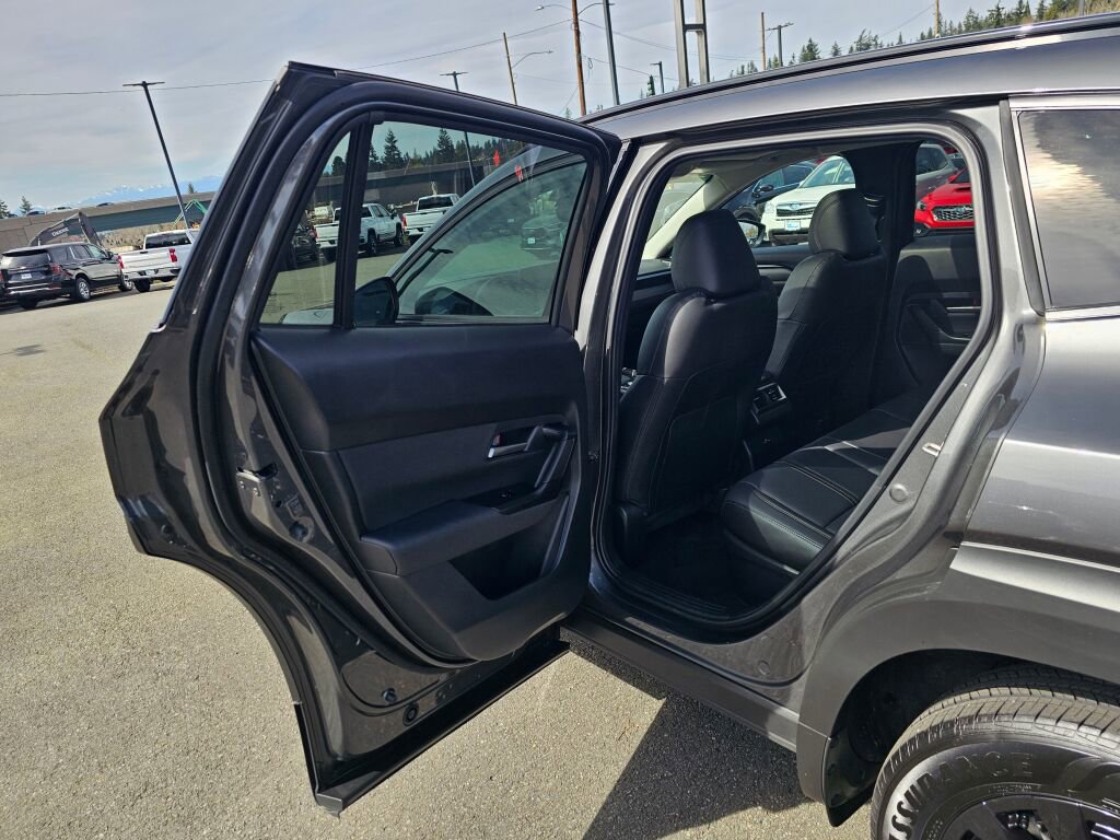 Used 2025 MAZDA CX-50 AWD 2.5 Hybrid w/ Premium Pkg image 23