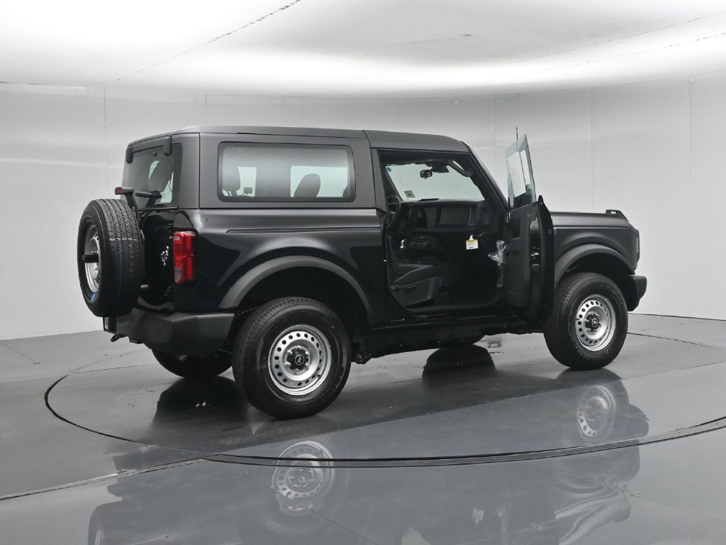 New 2026 Ford Bronco 2-Door AWD/4WD image 5