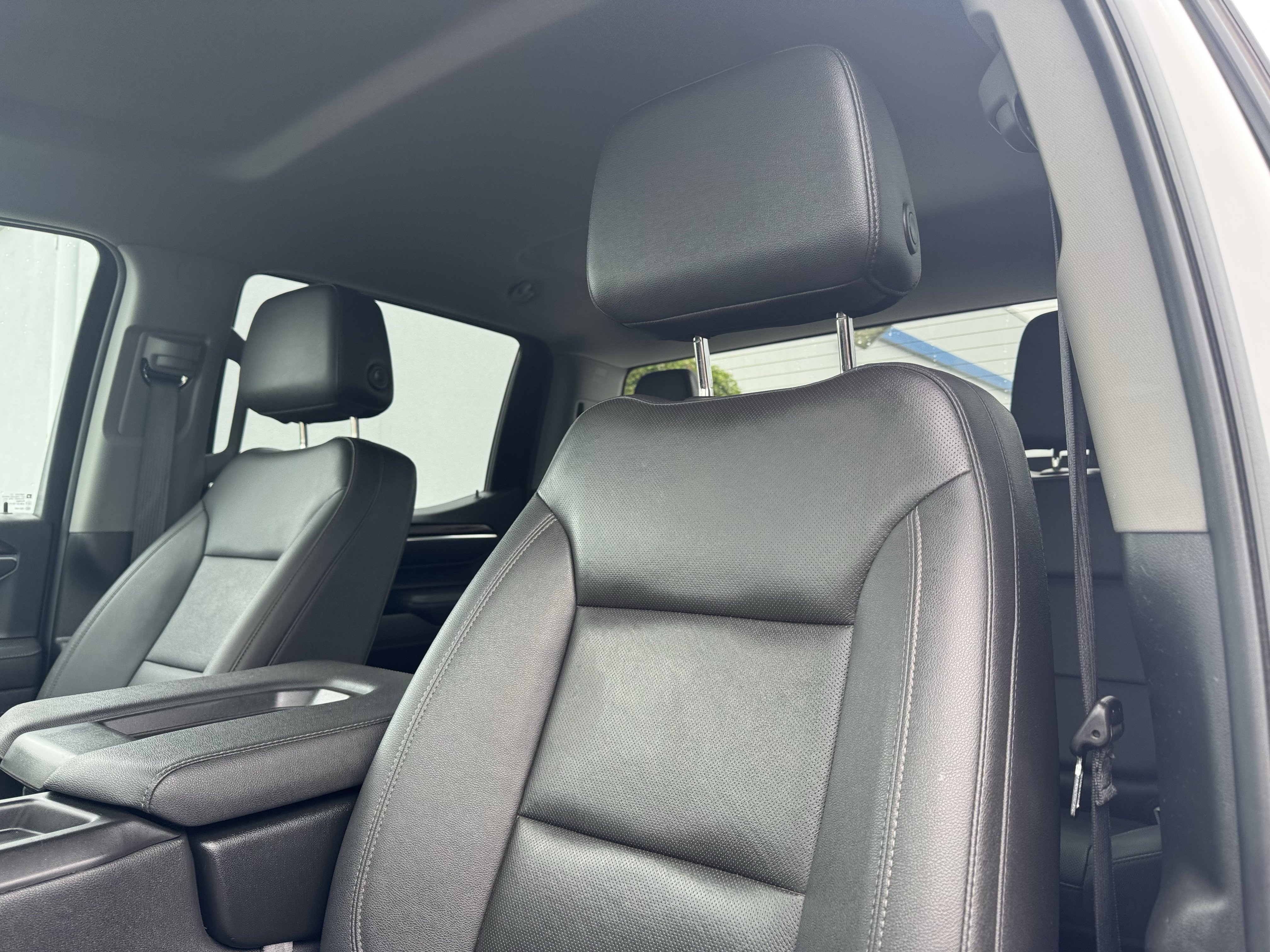 Used 2025 GMC Sierra 1500 SLT AWD/4WD image 14