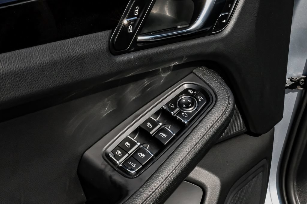 Used 2021 Porsche Macan S AWD/4WD image 50