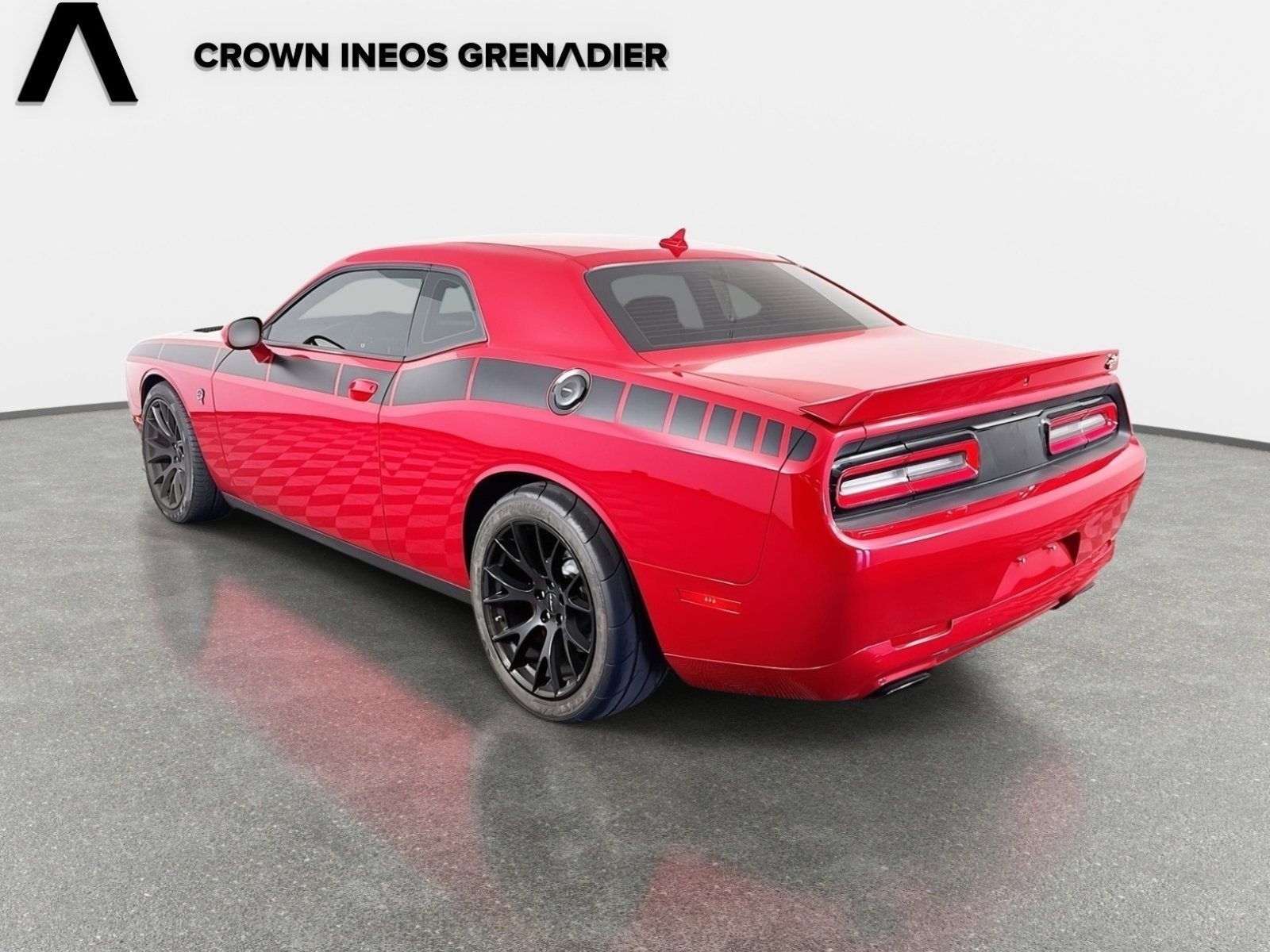 Used 2015 Dodge Challenger SRT Hellcat image 7