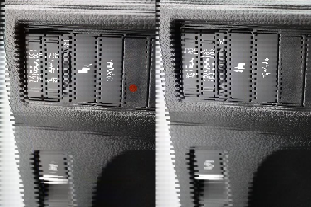 Used 2025 Honda Odyssey EX-L image 27