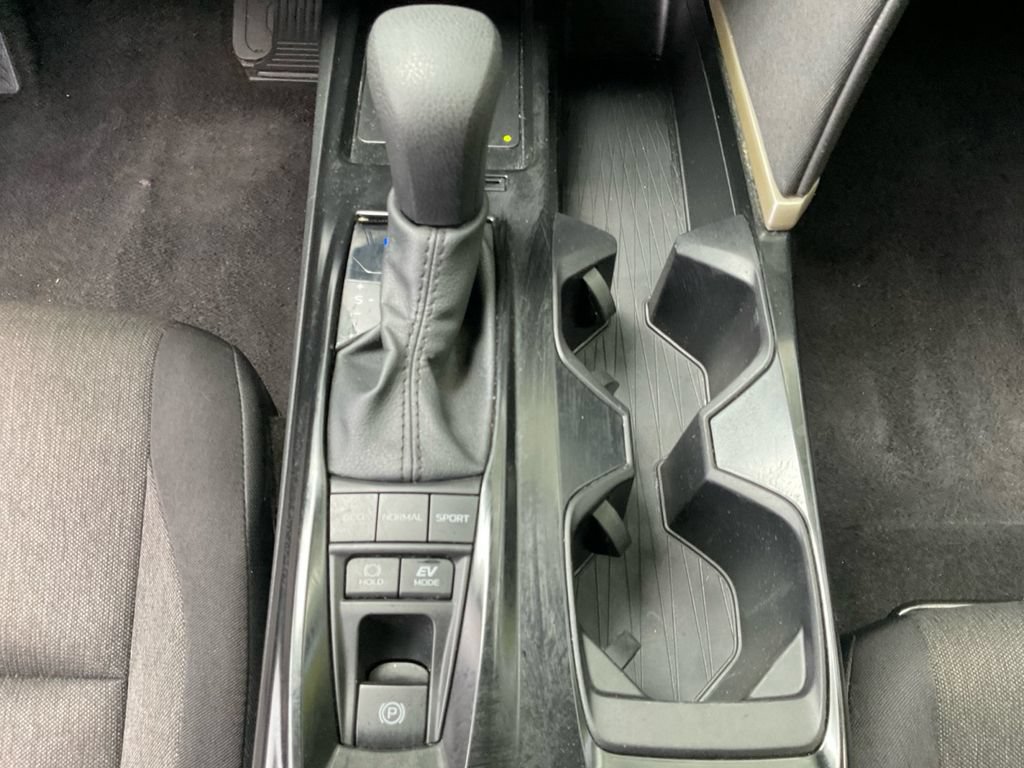 Used 2025 Toyota Camry LE FWD image 35