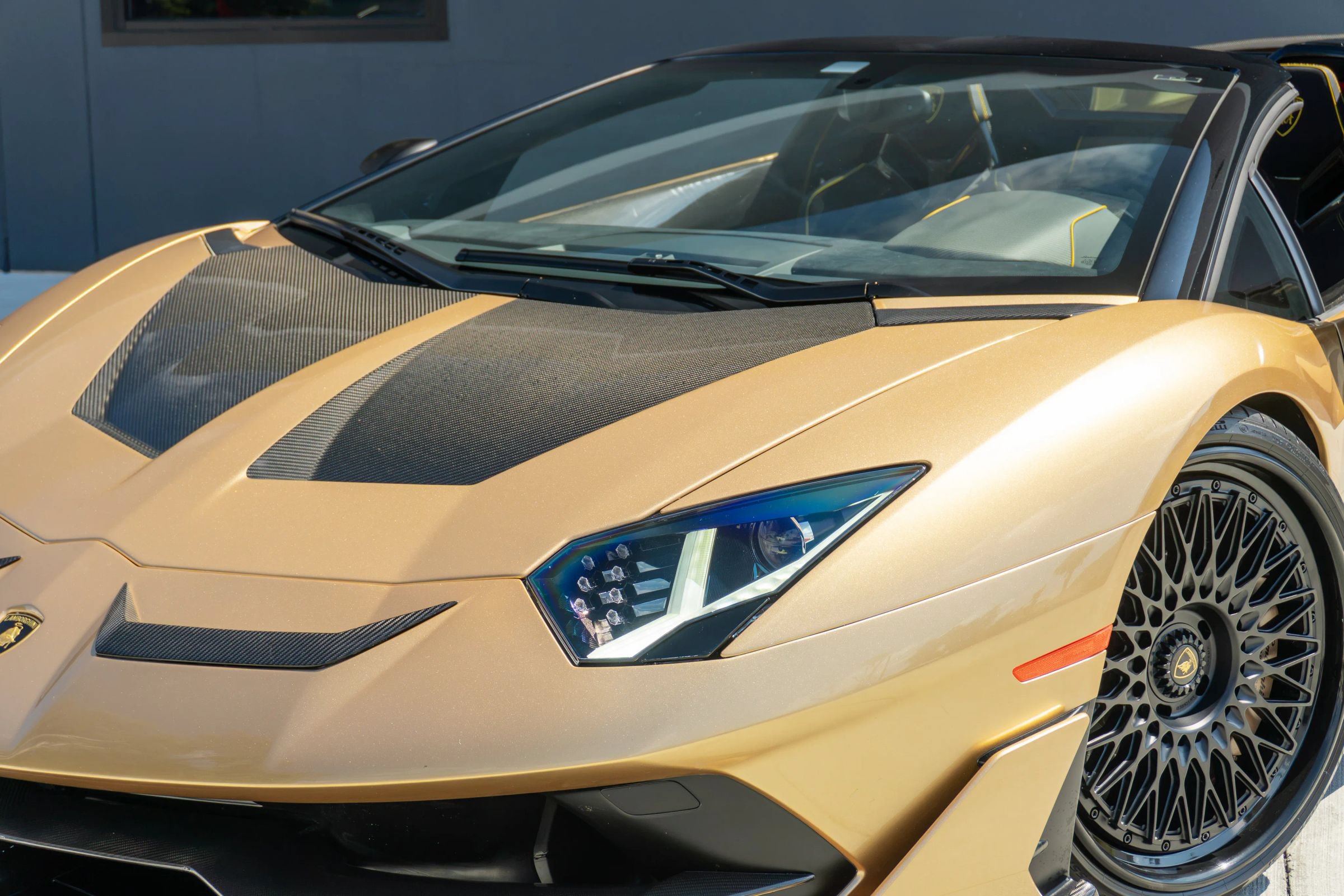 Used 2020 Lamborghini Aventador SVJ AWD/4WD image 26
