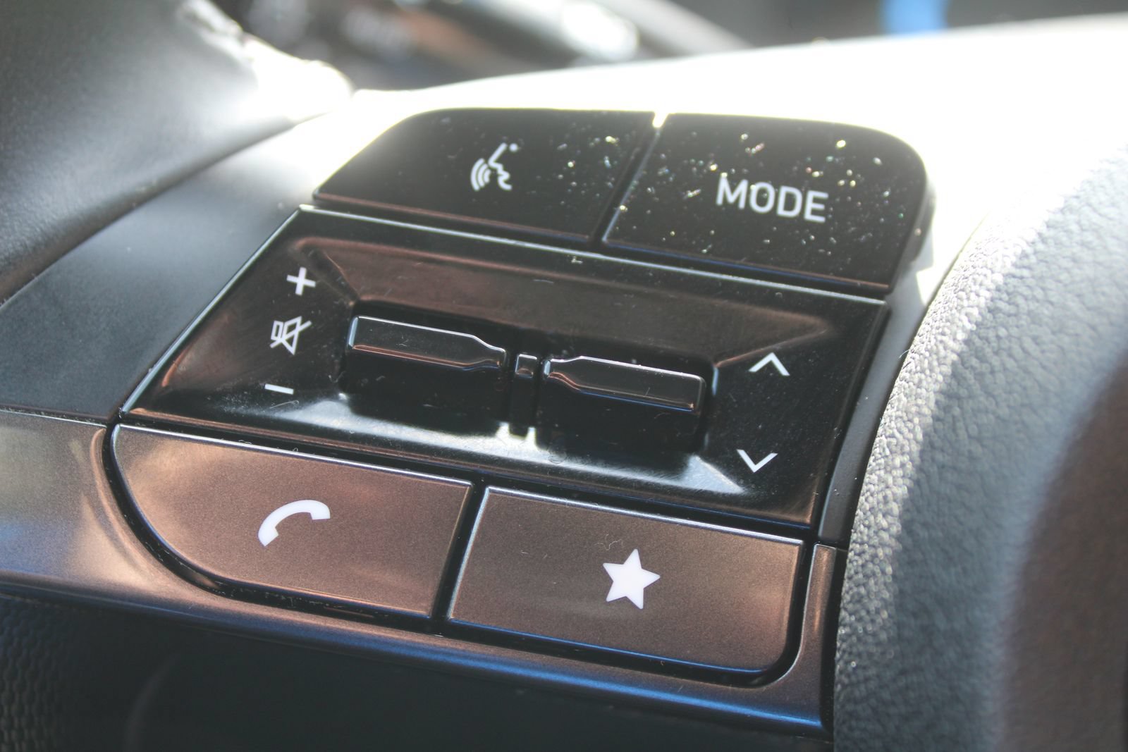 Used 2025 Hyundai Elantra Sport FWD image 25