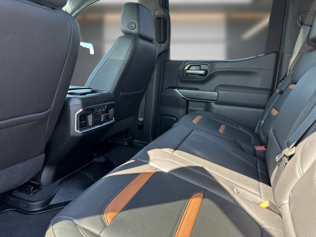 Used 2021 GMC Sierra 1500 AT4 w/ AT4 Value Package AWD/4WD image 9