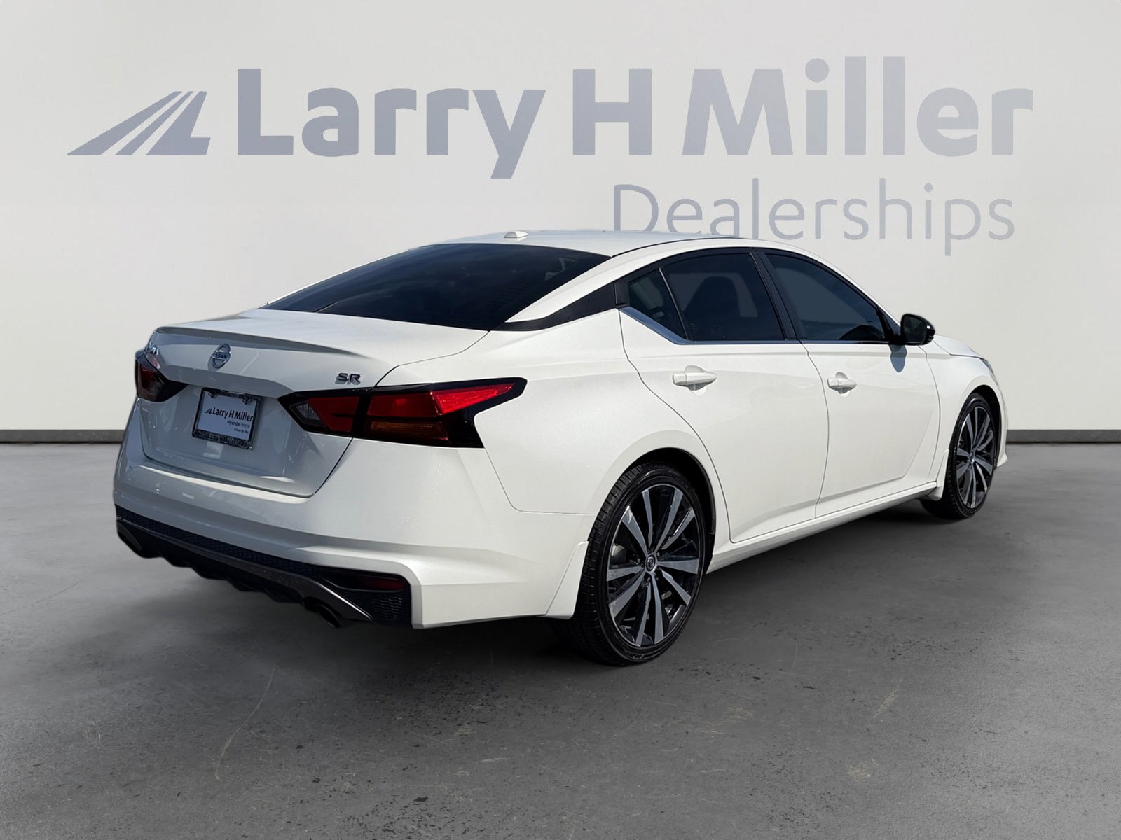 Used 2019 Nissan Altima 2.5 SR w/ SR Premium Package image 5