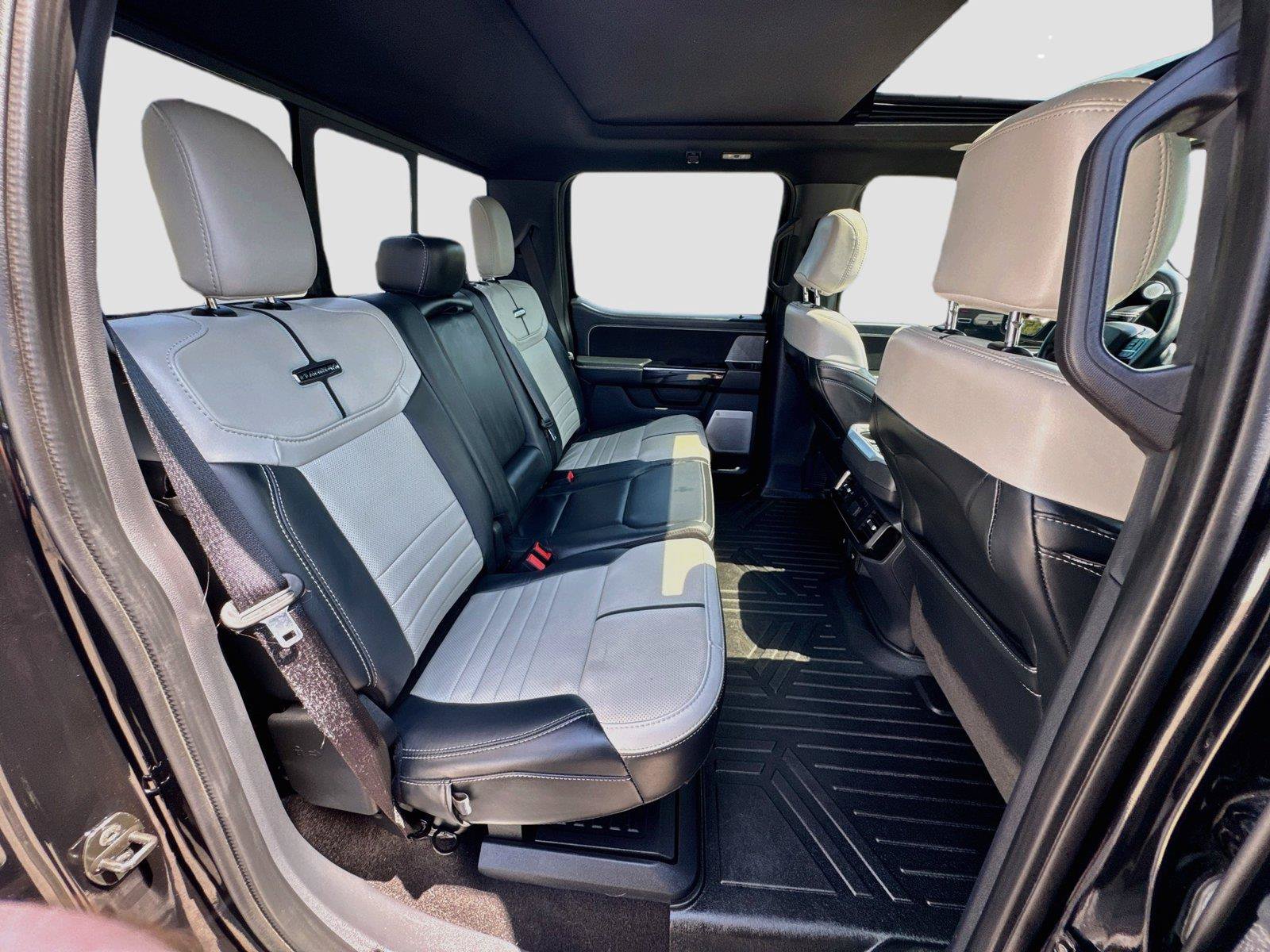 Used 2023 Ford F150 Lightning Platinum AWD/4WD image 27