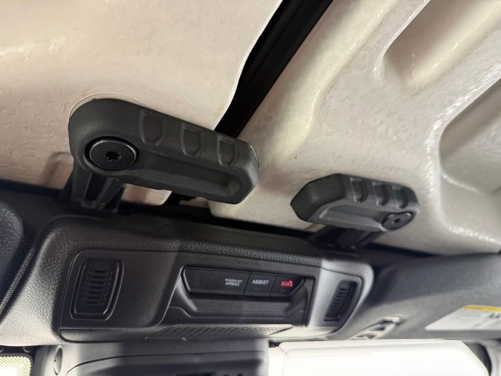 Used 2025 Jeep Gladiator Sport AWD/4WD image 30