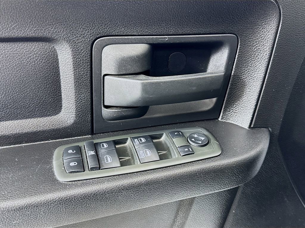 Used 2013 RAM 1500 Express AWD/4WD image 12