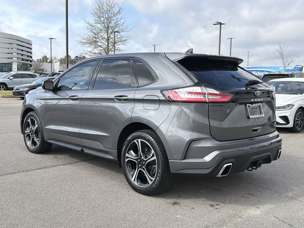 Used 2022 Ford Edge ST image 3