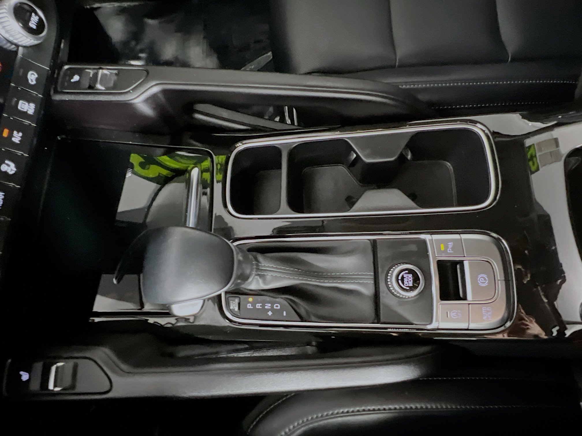 Used 2025 Kia Telluride S image 25