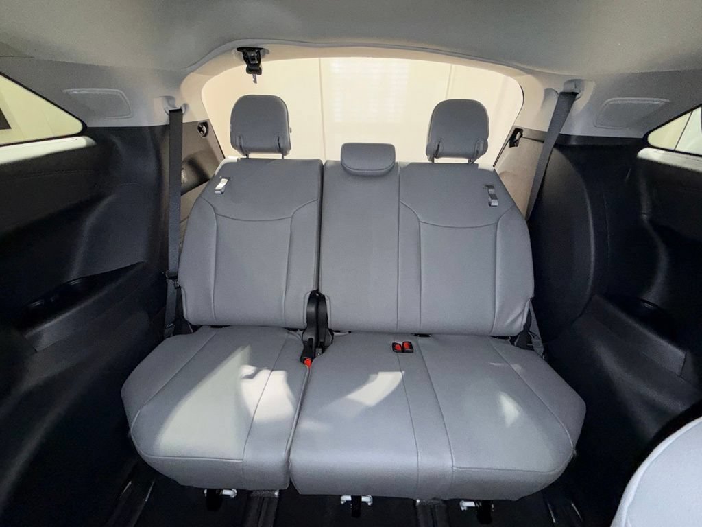 New 2026 Toyota Sienna XLE FWD image 22