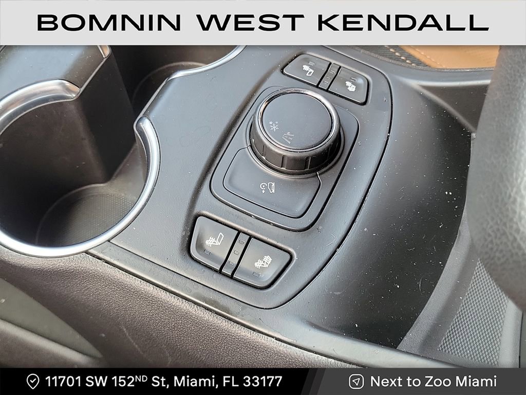 Used 2019 GMC Terrain SLT w/ Preferred Package image 23