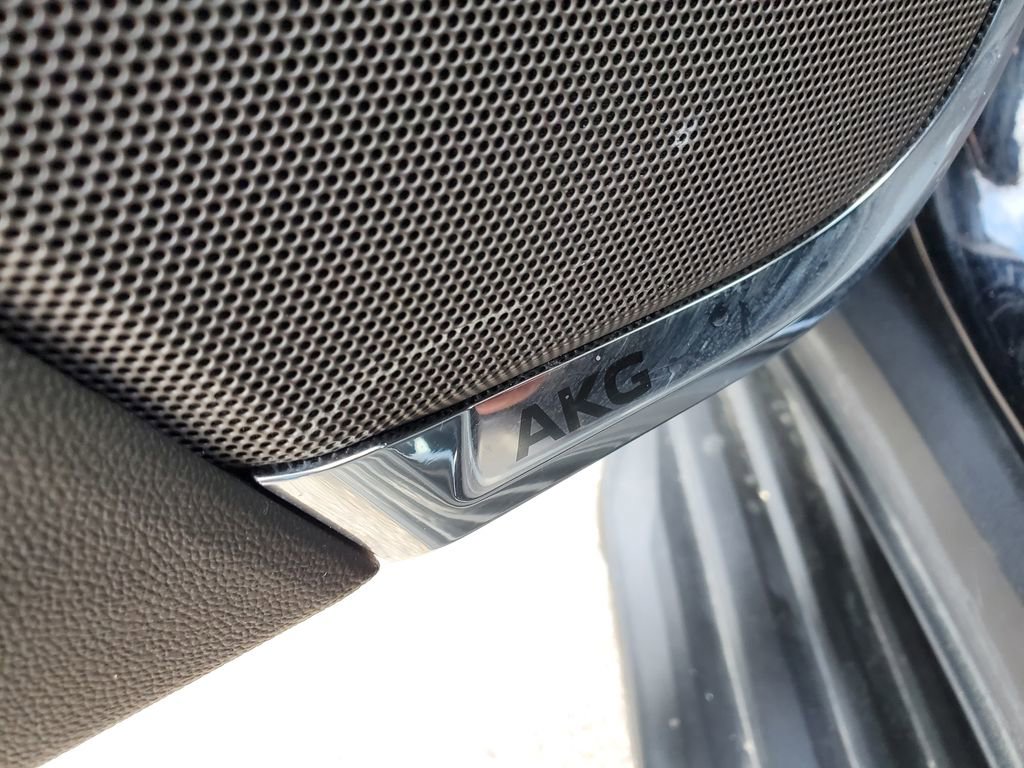 Certified 2024 Cadillac Escalade Sport w/ LPO, ONYX Package image 17