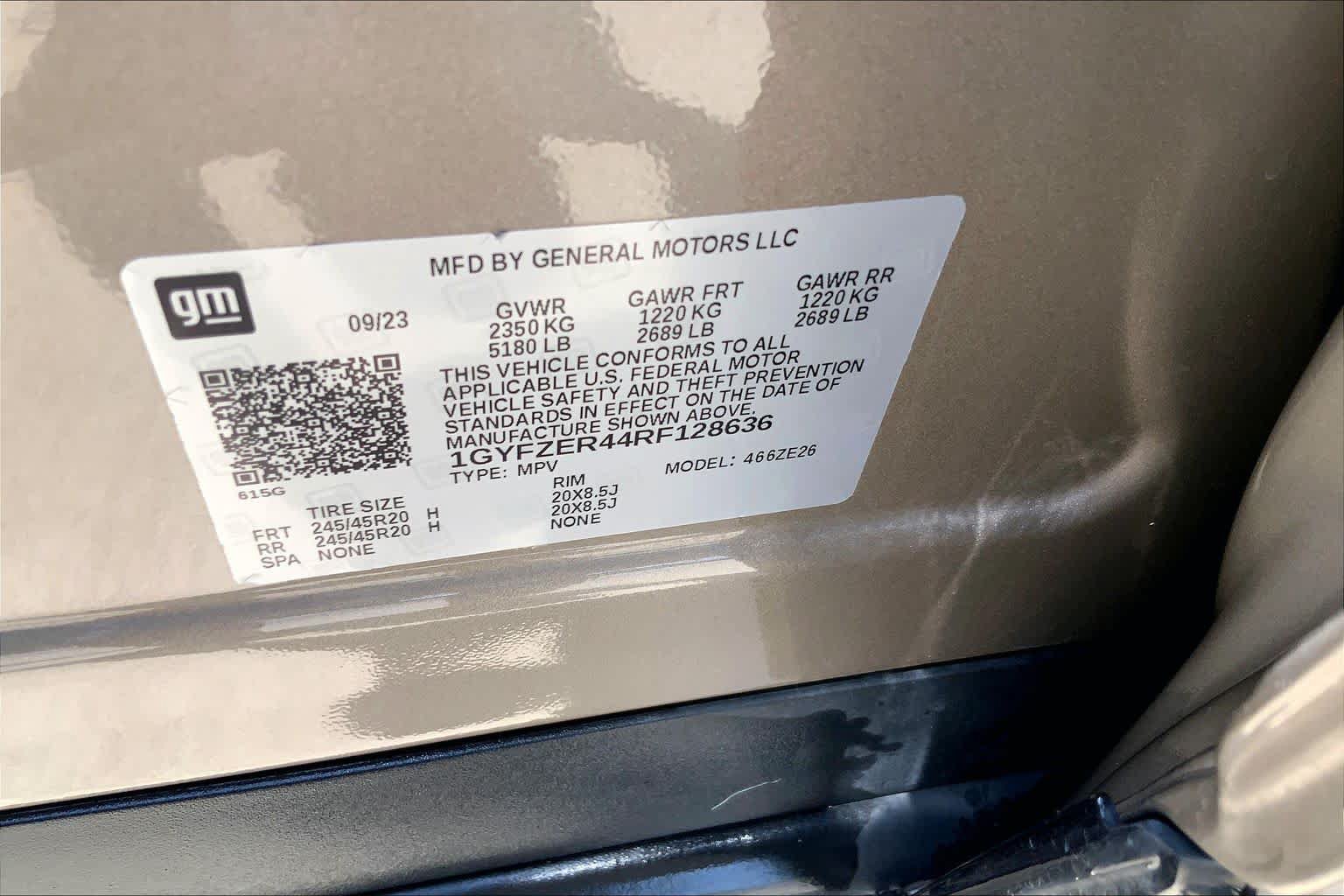 Used 2024 Cadillac XT4 Sport w/ Cold Weather Package FWD image 33