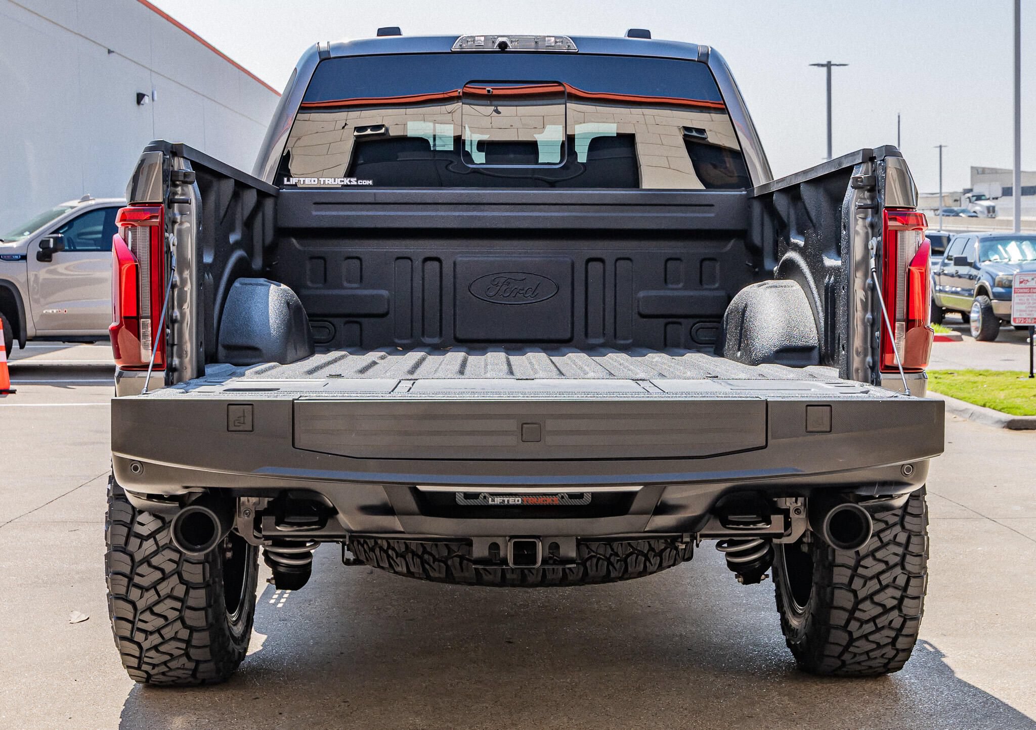 Used 2025 Ford F150 Raptor w/ Equipment Group 803A Raptor R AWD/4WD image 9