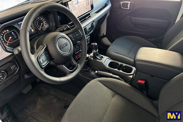 Used 2025 Jeep Gladiator Willys image 10