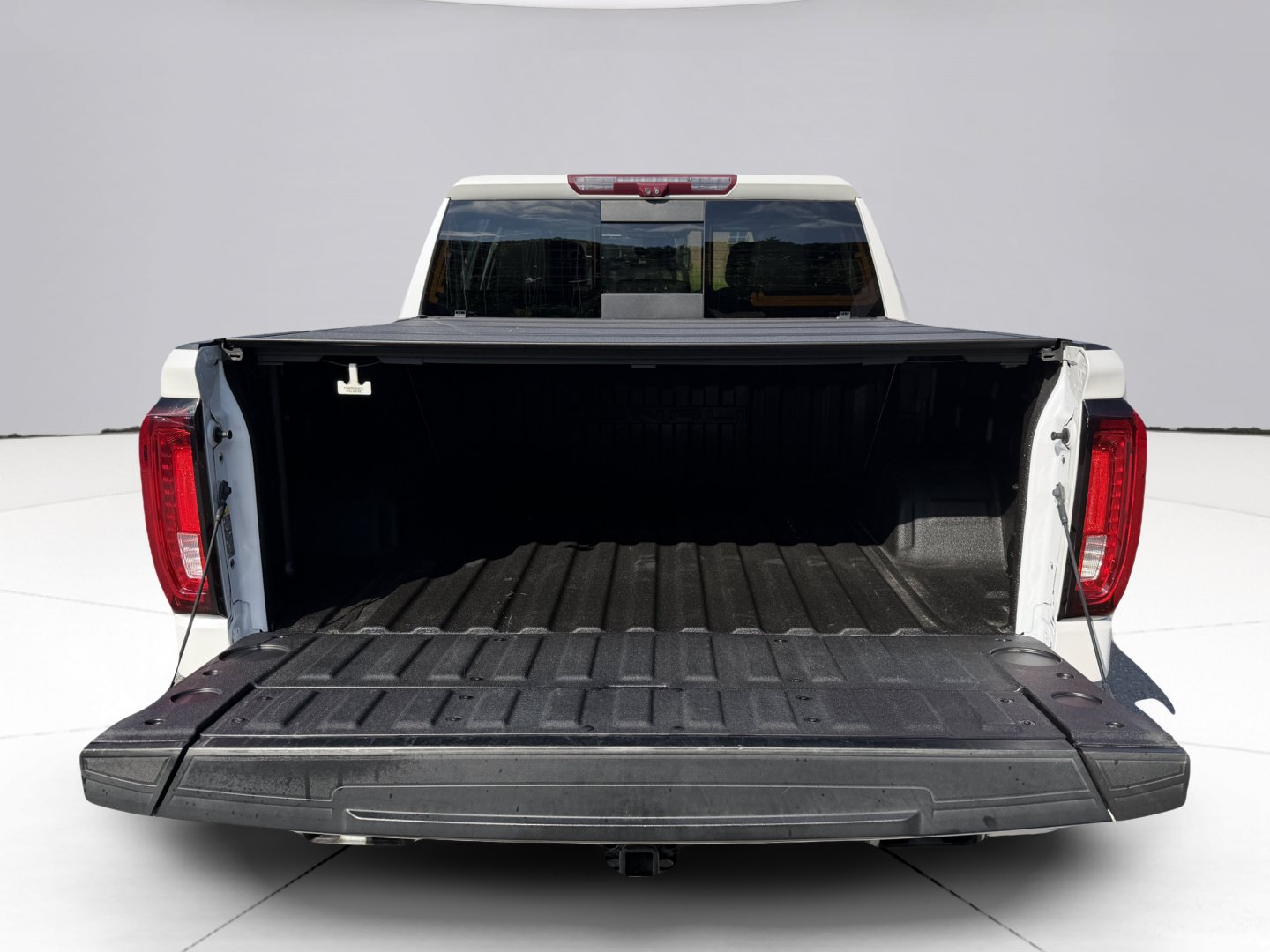 Used 2023 GMC Sierra 1500 Denali w/ Denali Reserve Package AWD/4WD image 9
