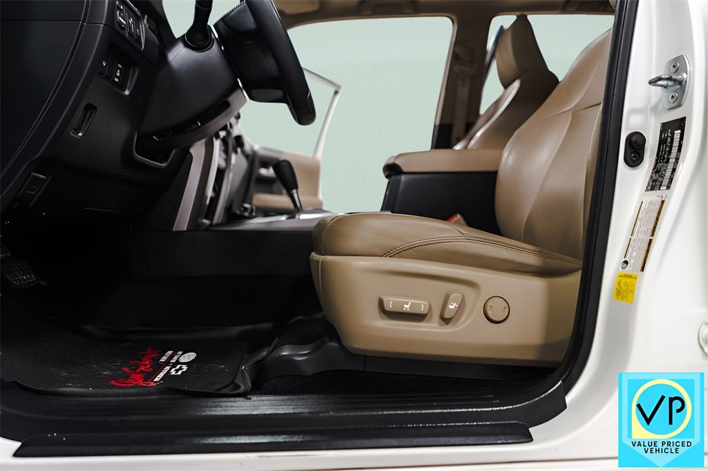 Used 2020 Toyota 4Runner 4WD image 28