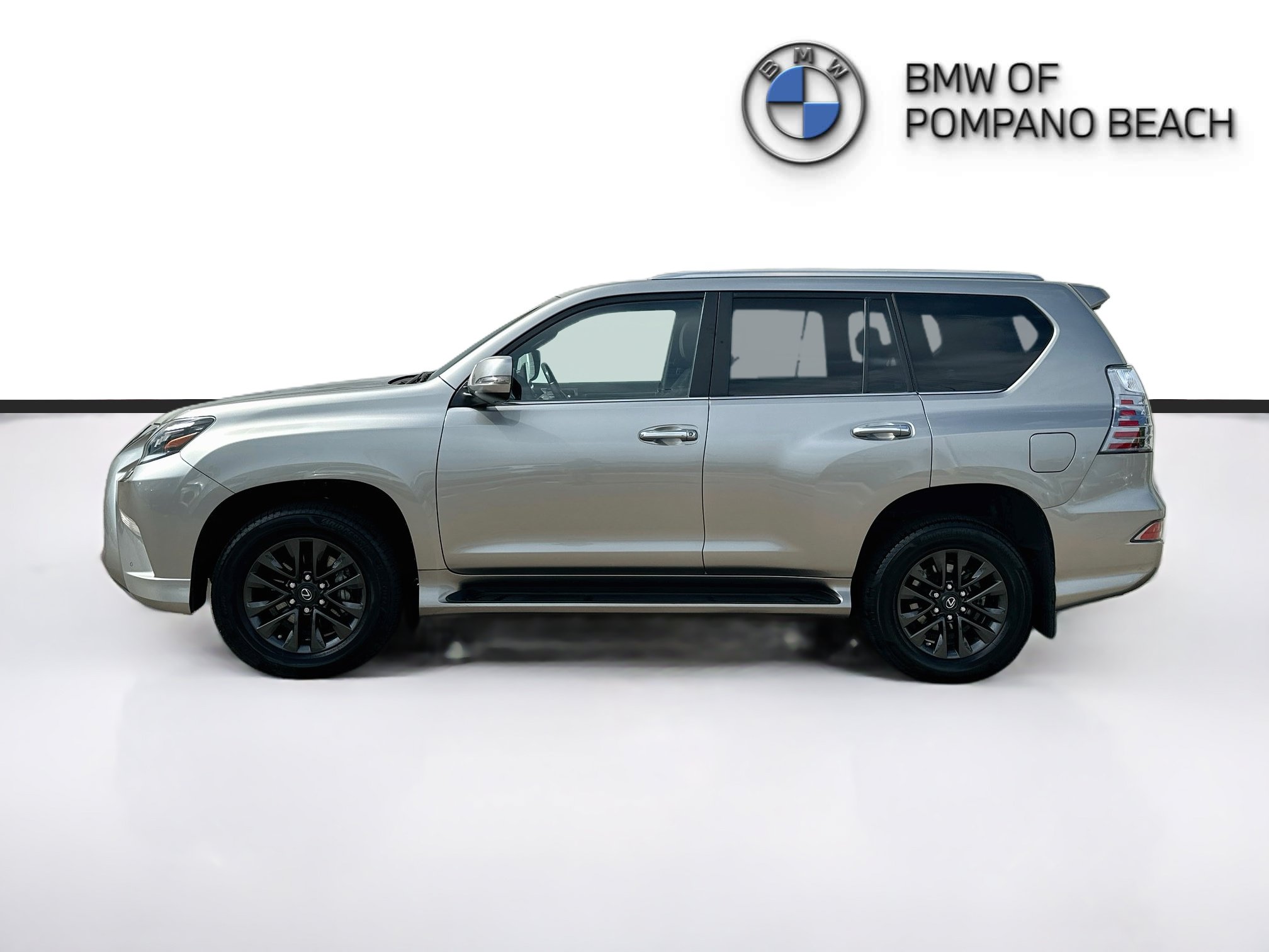Used 2022 Lexus GX 460 Premium w/ Premium Plus Package AWD/4WD image 4