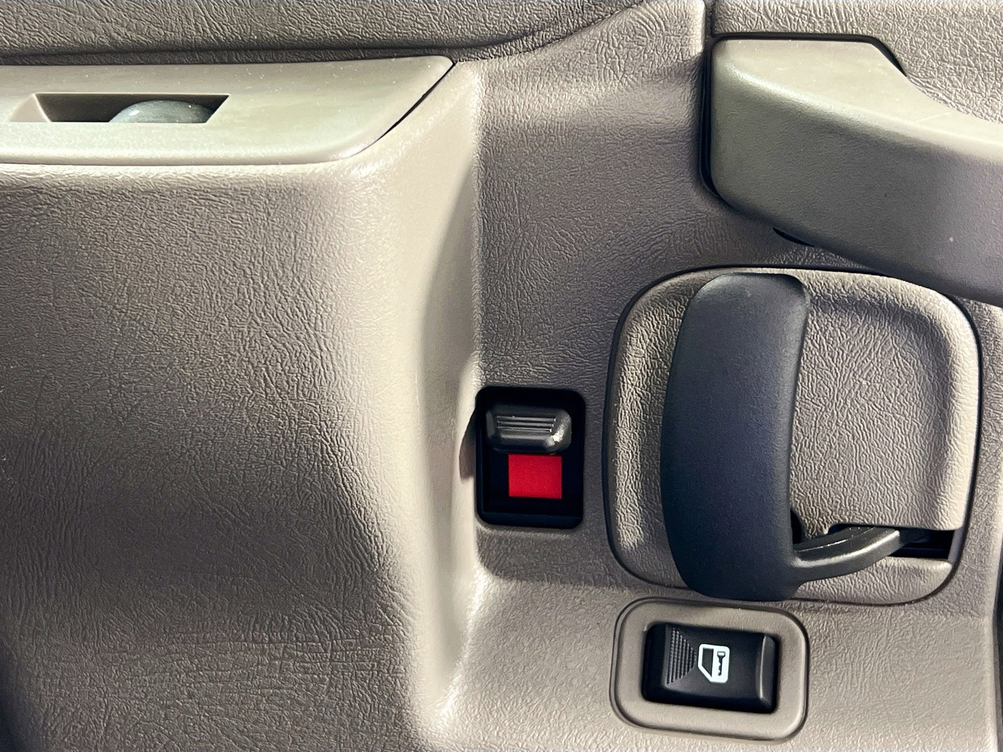 Used 2021 Chevrolet Express 2500 Extended w/ Communications Package image 28