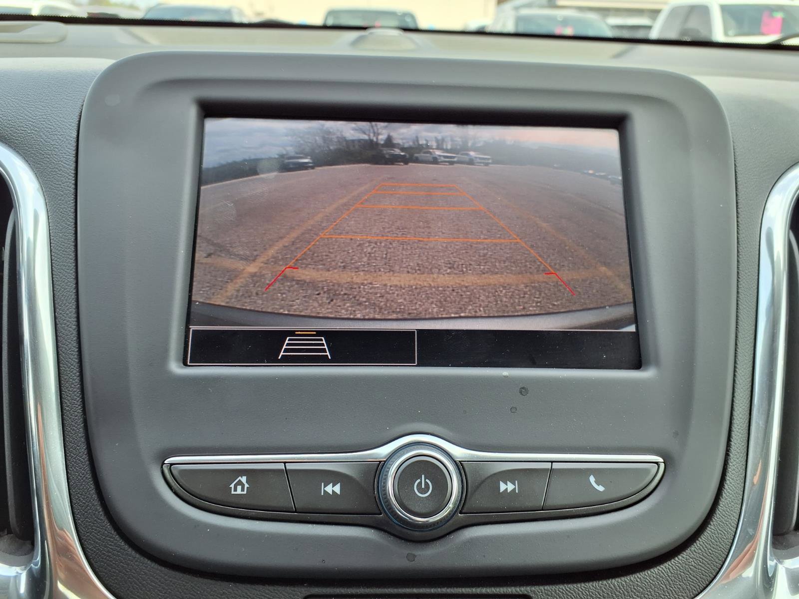 Used 2023 Chevrolet Equinox LS image 8