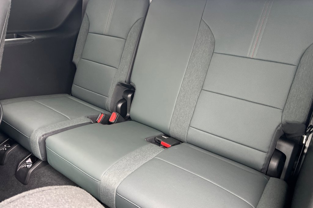 New 2026 GMC Acadia AT4 w/ Luxury Package image 12