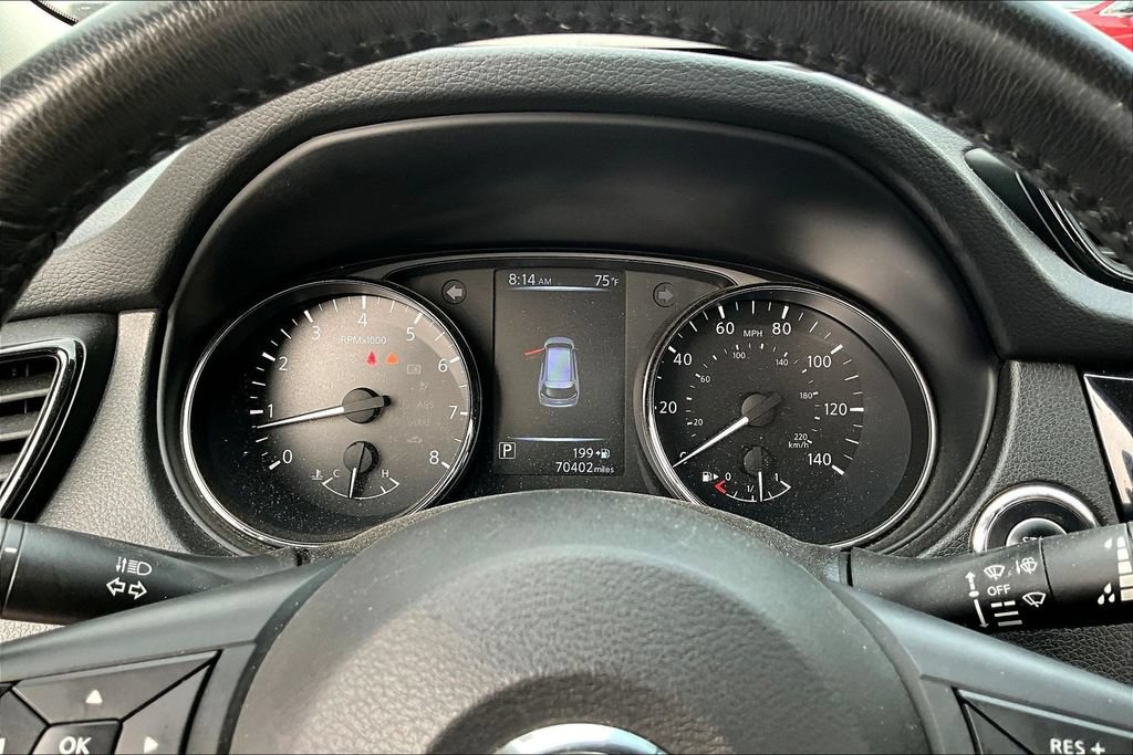 Used 2017 Nissan Rogue SV AWD/4WD image 12