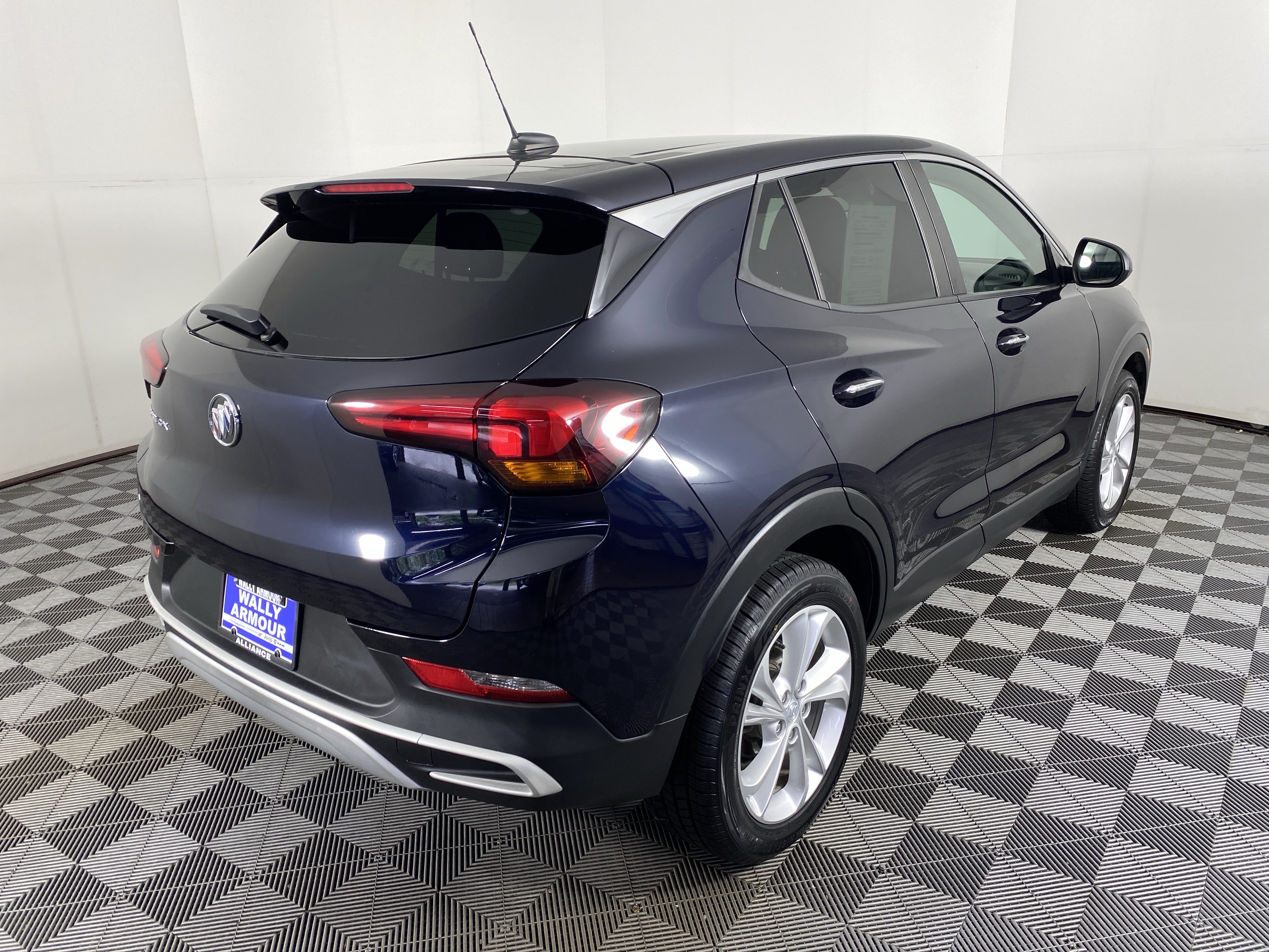 Used 2020 Buick Encore GX Preferred w/ Cold Weather Comfort Package FWD image 7